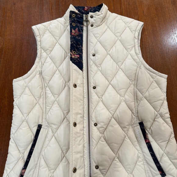 Barbour Quilted Vest - Picture 3 of 9